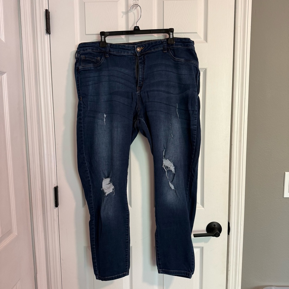 Charlotte Russe Plus Size Ripped Jeggings Size 22